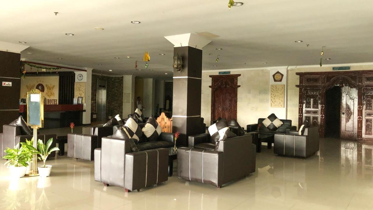 Grand Madani Hotel Mataram Exterior photo