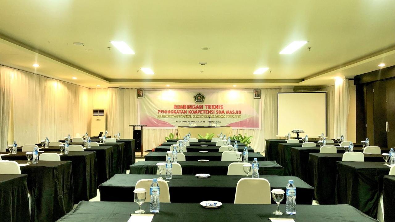 Grand Madani Hotel Mataram Exterior photo